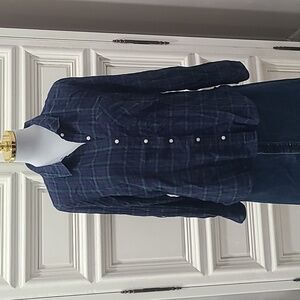 Flannel Tommy Hilfiger size Large blue and green plaid long sleeve